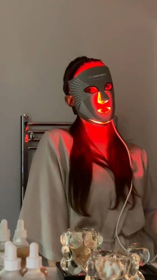 CurrentBody LED Face Mask